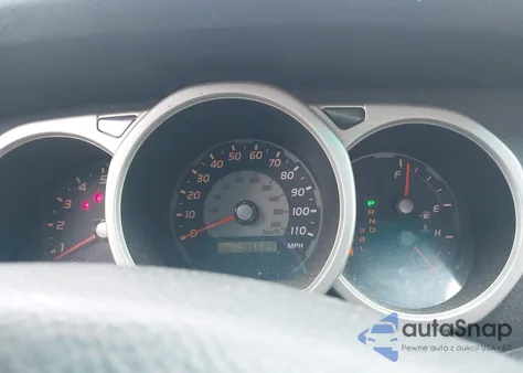 2004 Toyota 4Runner Sr5 V6 z USA, uszkodzony, nr VIN JTEBU14R540026641